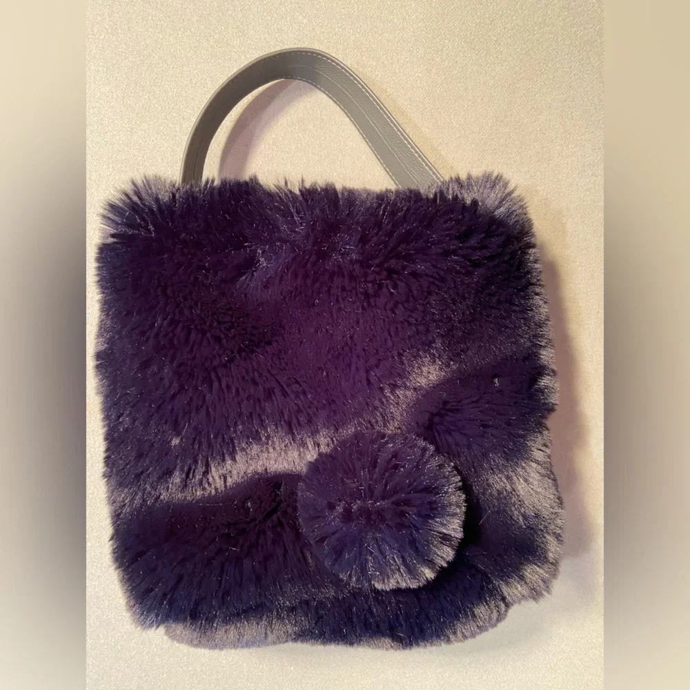 Evelyn’s Prelonge small Faux Fur‎ Cross body w/Handle navy blue Handbag Purse
